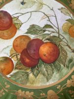 lielizmēra porcelāna šķīvji tumši zaļā/zelta krāsā ar augļiem, aprikozēm un plūmēm, pieejami 2gab (7284) - Image 6