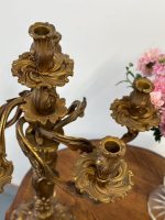Grezns un Monumentāls Bronzas Kandelabrs 6 Svecēm — Neorokoko stilā, (Grand Bronze Rococo Candelabra for Six Candles — Neo-Rococo Style) (5066) - Image 6