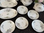 Silēzijas porcelāna pusdienu servīze ar meža ziedu motīvu — Historisms (6856) – Bild 2
