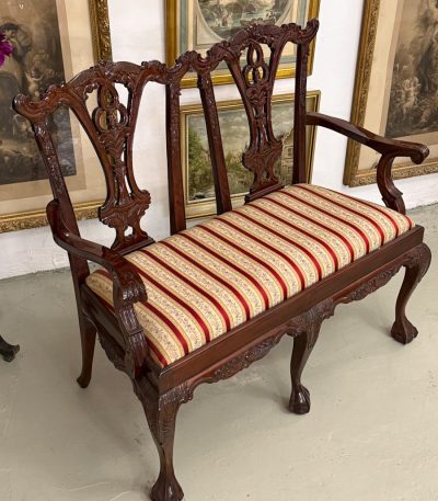 Chippendale-stil to-personers sofa med udskæringer, mahogni (6017)