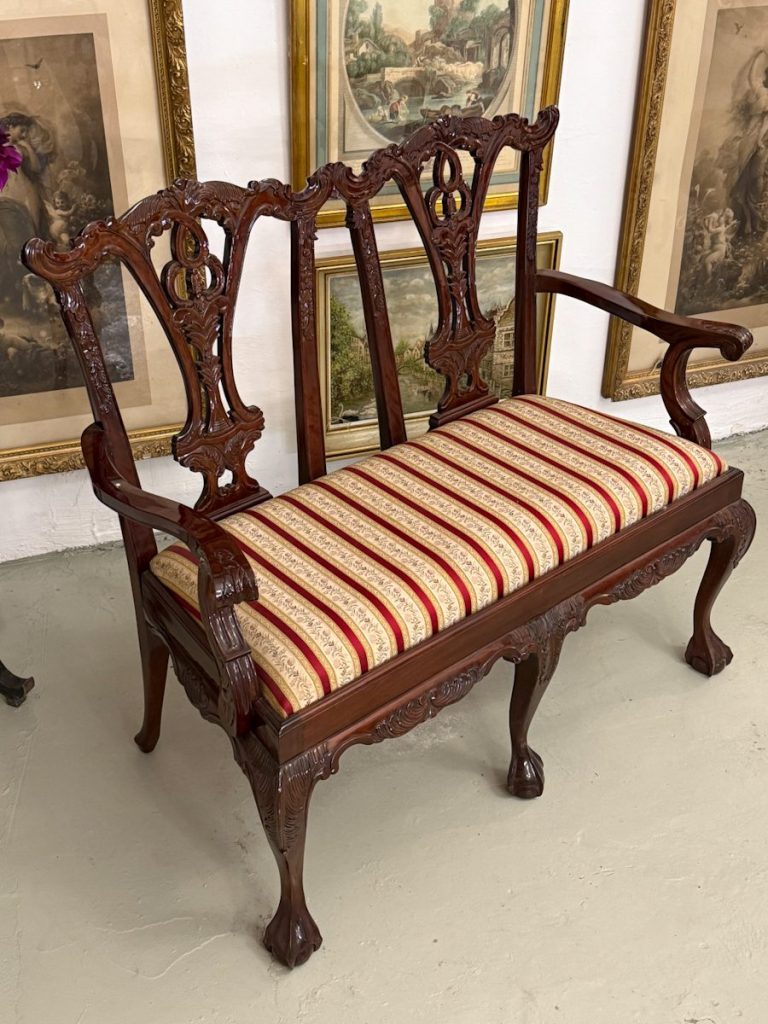 Chippendale-stil to-personers sofa med udskæringer, mahogni (6017)