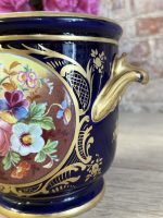 porcelāna kašpo, tumši zilā krāsā ar ziedu motīviem, neliela izmēra (5794) - Image 10