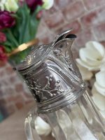 Eleganta stikla vīna karafe ar reljefu sudrabotu vāciņu — historisma stilā, (Elegant Glass Claret Jug with Silver-Plated Mount — Historism Style) (5652) - Image 8