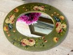 Apgleznots koka spogulis ar ziedu motīviem — ovāla forma (Hand Painted Floral Wooden Mirror — Oval Shape) (5793) - Image 2