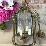 lampa iestiklotā rāmī, 4 spuldzes, vidēja izmēra (5781)