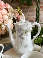 Antīka porcelāna tējas un kafijas servīze 8 personām ar ceriņu dekoru (Antique Porcelain Tea & Coffee Service for 8 Persons) (4895) - Image 5
