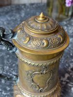 Vēsturisks gravēts bronzas kauss ar vāku — dāvinājums ugunsdzēsēju brigādei (antique bronze tankard) (6840) - Image 14