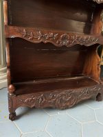 Grezns franču valrieksta šķīvju plaukts vaisselier — Luija XV stilā, Francija, 19. gs. (antique french wall plate rack) (3688) - Image 9