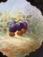 “Limoge” porcelāna šķīvis ar ziedu motīvu, vienam šķīvim ir neliela matveida plaisa (6910) - Image 7