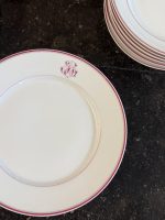 porcelāna servīze ar rozā krāsas detalizāciju un iniciāļiem (6929) - Image 14
