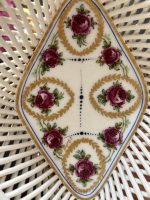 "Limoge" porcelāna trauciņš ar ziedu motīvu un zelta krāsas akcentu, vidēja izmēra (7200) - Image 3
