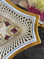 "Limoge" porcelāna trauciņš ar ziedu motīvu un zelta krāsas akcentu, vidēja izmēra (7200) - Image 7