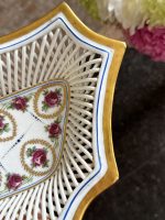 "Limoge" porcelāna trauciņš ar ziedu motīvu un zelta krāsas akcentu, vidēja izmēra (7200) - Image 4