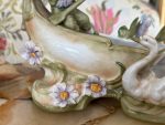 Neliela Izmēra Porcelāna Laiva ar Puisīti un Gulbīti (5519) - Image 10