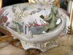 Neliela Izmēra Porcelāna Laiva ar Puisīti un Gulbīti (5519) - Image 8