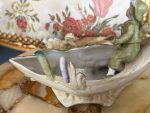 Neliela Izmēra Porcelāna Laiva ar Puisīti un Gulbīti (5519) - Image 9