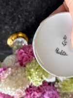 apgleznots porcelāna trauciņš ar vāciņu/lādīte, ar ziedu motīviem un zelta krāsas akcentu, maza izmēra (7202) - Image 6