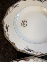 Antīki Limoges porcelāna šķīvji ar sudraba bezdelīgām (4 gab.) — Francija (Antique Limoges porcelain plates in Art Deco style) (6874) - Image 9