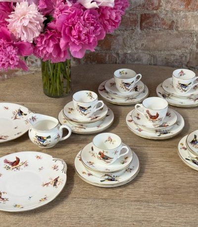 Antik Royal Doulton "Wild Birds" teservice i benporcelæn