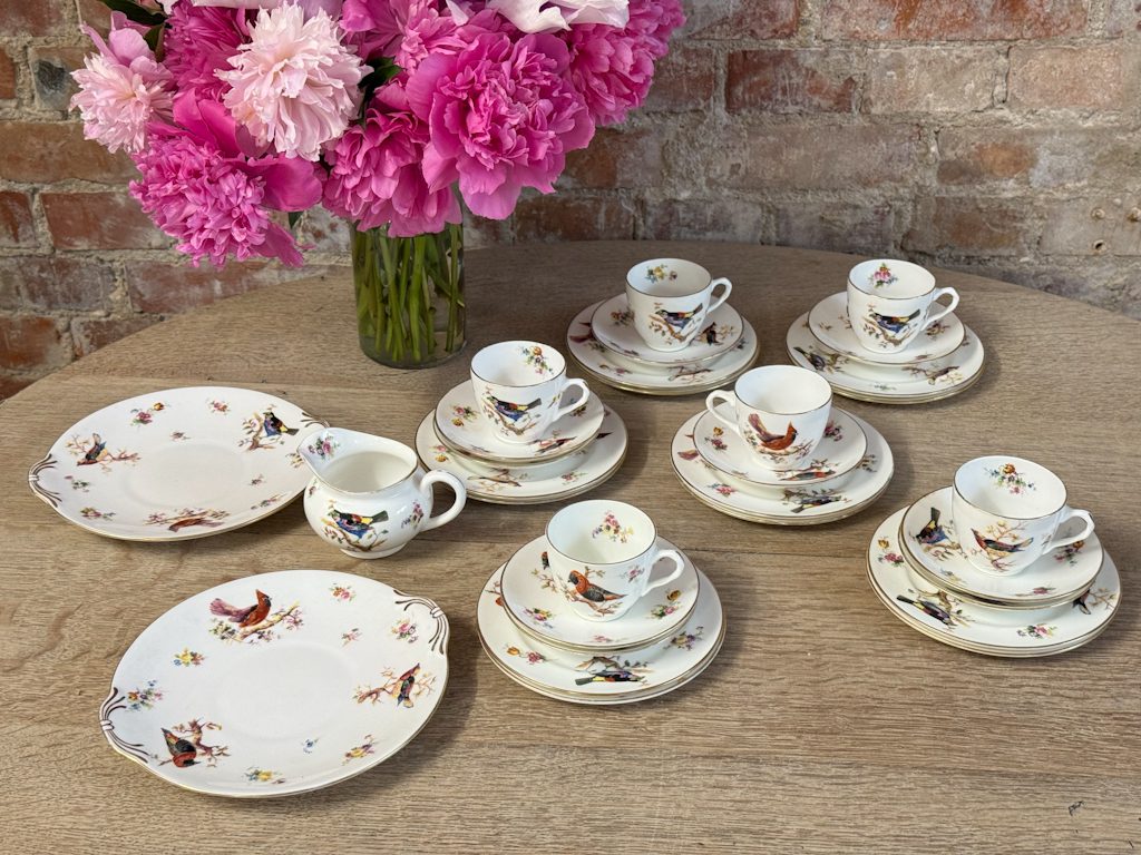 Ekskluzīva antīka Royal Doulton kaula porcelāna tējas servīze "Savvaļas putni" — ap 1920.–1930. gadiem, 6 personām (5766) - Image 1