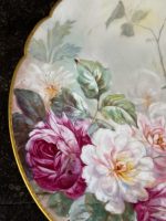 "Limoge" porcelāna šķīvis ar ziedu motīvu, šķīvim ir neliela matveida plaisa (6908) - Image 6