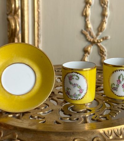Mazas porcelāna krūzītes ar iniciāļiem (4017)