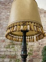 Liela, metāla, galda lampa ar eņģeļiem (2637) - Image 7