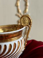 Porcelāna Krūzīte ar Lauvas Motīvu un Greznu Osīti (3144) - Image 6