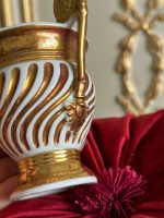 Porcelāna Krūzīte ar Lauvas Motīvu un Greznu Osīti (3144) - Image 13