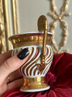 Porcelāna Krūzīte ar Lauvas Motīvu un Greznu Osīti (3144) - Image 5