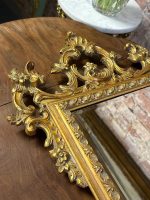 Grezns zeltīts sienas spogulis ar faceti — rokoko stilā (gilt rococo wall mirror) (6269) - Image 8