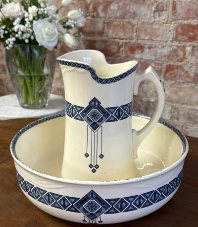Luksuriøs antik fransk Art Deco toiletgarniture "Turenne" (kande og skål)