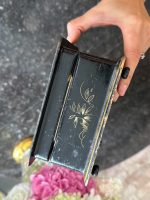 maza izmēra Japānas stila lādīte ar putniņiem, melnā krāsā, iekšpusē štepēts zils audums (7185) - Image 12