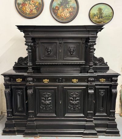 Repræsentativ Eboniseret Egebuffet i To Etager - Neorenæssance, Frankrig/Belgien, 19. årh.