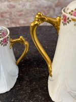 Limoges porcelāna kafijas servīze ar rožu vītni — Art Deco stilā (Limoges Porcelain Coffee Service with Rose Garland — Art Deco Style) (6878) - Image 6