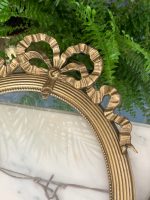 Zelta krāsas ovāli antīki koka rāmji ar bantes dekoru un stiklu — Pieejami 2gab. (antique french oval gilt wood frames) (4882) - Image 9