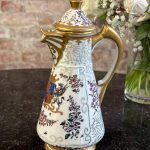 Samson Paris armorial porcelain ewer with coat of arms and gilt decoration