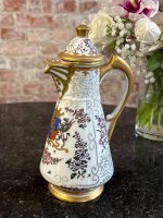 Samson Paris armorial porcelain ewer with coat of arms and gilt decoration