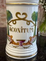 Vieux Paris aptiekas trauks ar vāku "Aconitum" — Restaurācijas laikmets (Vieux Paris Covered Apothecary Jar "Aconitum" — Restoration Period) (6881) - Image 3