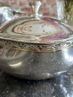 2gab art deco stila metāla terīnes sudraba krāsā, vidēji liela izmēra (7222) - Image 15