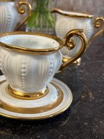 Zeltīta porcelāna kafijas servīze divām personām, "Les Perles" — Luija XV stilā (Gilt Porcelain Coffee Service for Two, "Les Perles" — Louis XV Style) (6897) - Image 4