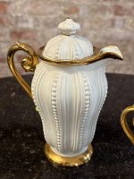 Zeltīta porcelāna kafijas servīze divām personām, "Les Perles" — Luija XV stilā (Gilt Porcelain Coffee Service for Two, "Les Perles" — Louis XV Style) (6897) - Image 5
