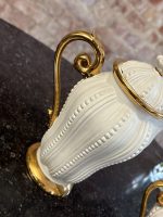 Zeltīta porcelāna kafijas servīze divām personām, "Les Perles" — Luija XV stilā (Gilt Porcelain Coffee Service for Two, "Les Perles" — Louis XV Style) (6897) - Image 6