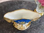 izsmalcināta porcelāna vāze, ar ziedu motīvu un zelta krāsas detalizāciju, vidēja izmēra, smaga (7181) - Image 3