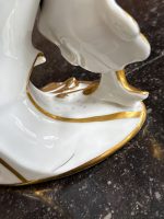 izsmalcināta porcelāna vāze, ar ziedu motīvu un zelta krāsas detalizāciju, vidēja izmēra, smaga (7181) - Image 13