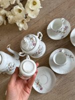 Antīka porcelāna tējas un kafijas servīze 5 personām ar pļavas ziedu dekoru (Antiquarian Porcelain Tea & Coffee Service for 5 Persons) (5605) - Image 9