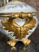 izsmalcināta porcelāna terīne ar ļoti bagātīgu zeltījumu, vidēji liela izmēra (7219) - Image 4