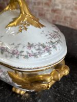 izsmalcināta porcelāna terīne ar ļoti bagātīgu zeltījumu, vidēji liela izmēra (7219) - Image 7