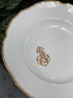 Porcelāna Zupas Šķīvji ar Zelta Krāsas Iniciāļiem un Maliņu (4221) - Image 5