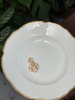 Porcelāna Zupas Šķīvji ar Zelta Krāsas Iniciāļiem un Maliņu (4221) - Image 4